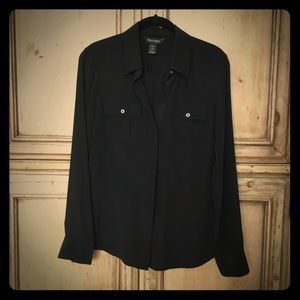 White House Black Market blk 100% silk l/s blouse